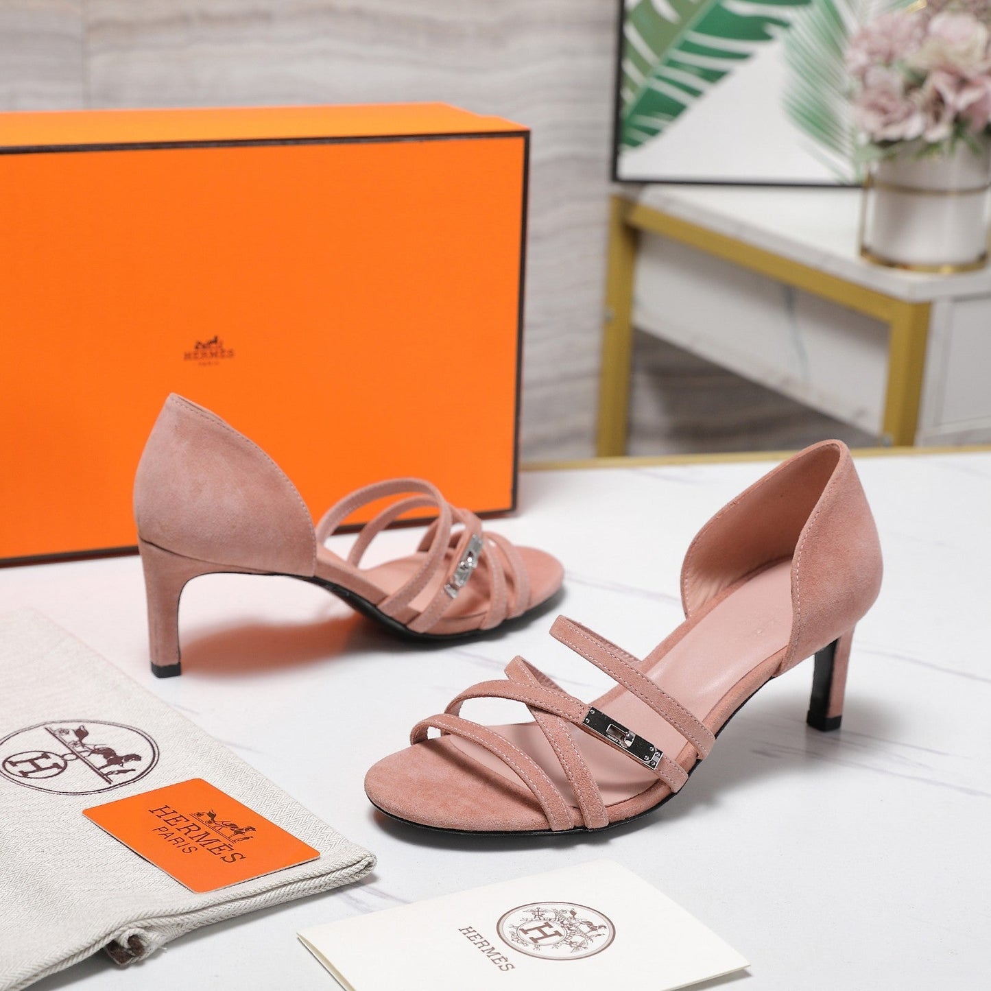 HM 26ss Sandals 65 Light Pink Suede 601231