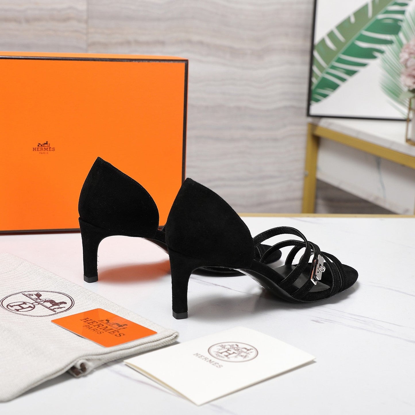 HM 26ss Sandals 65 Black Suede 601232