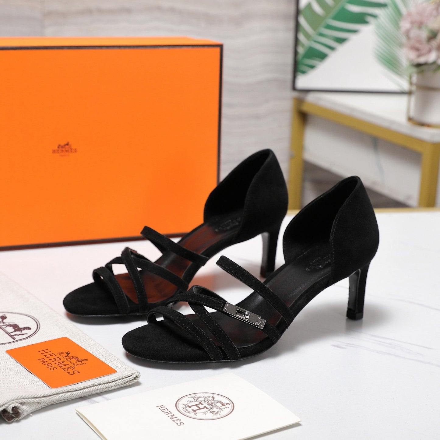 HM 26ss Sandals 65 Black Suede 601232