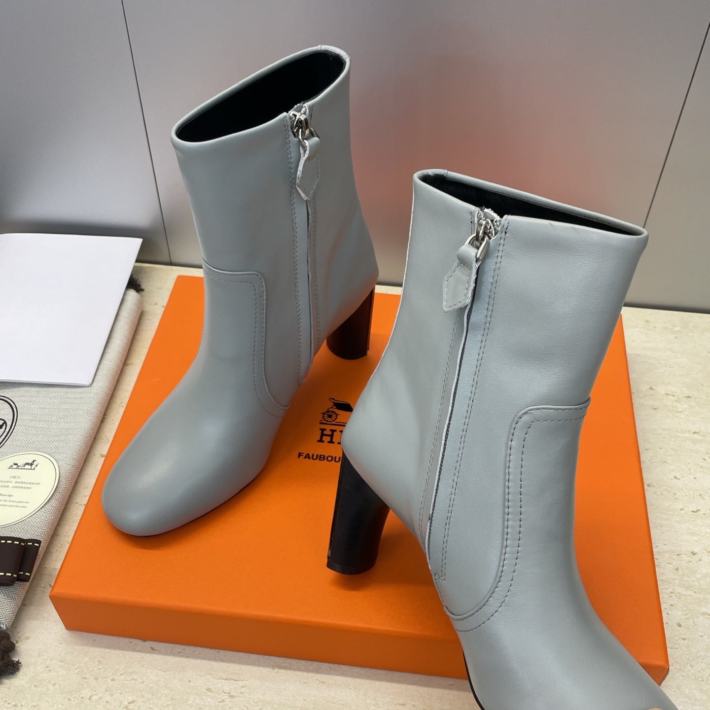 HM 26ss Lolita Chelsea Boots 80 Light Gray Calfskin 607088