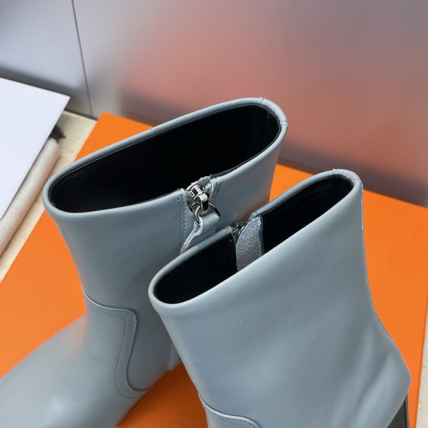 HM 26ss Lolita Chelsea Boots 80 Light Gray Calfskin 607088