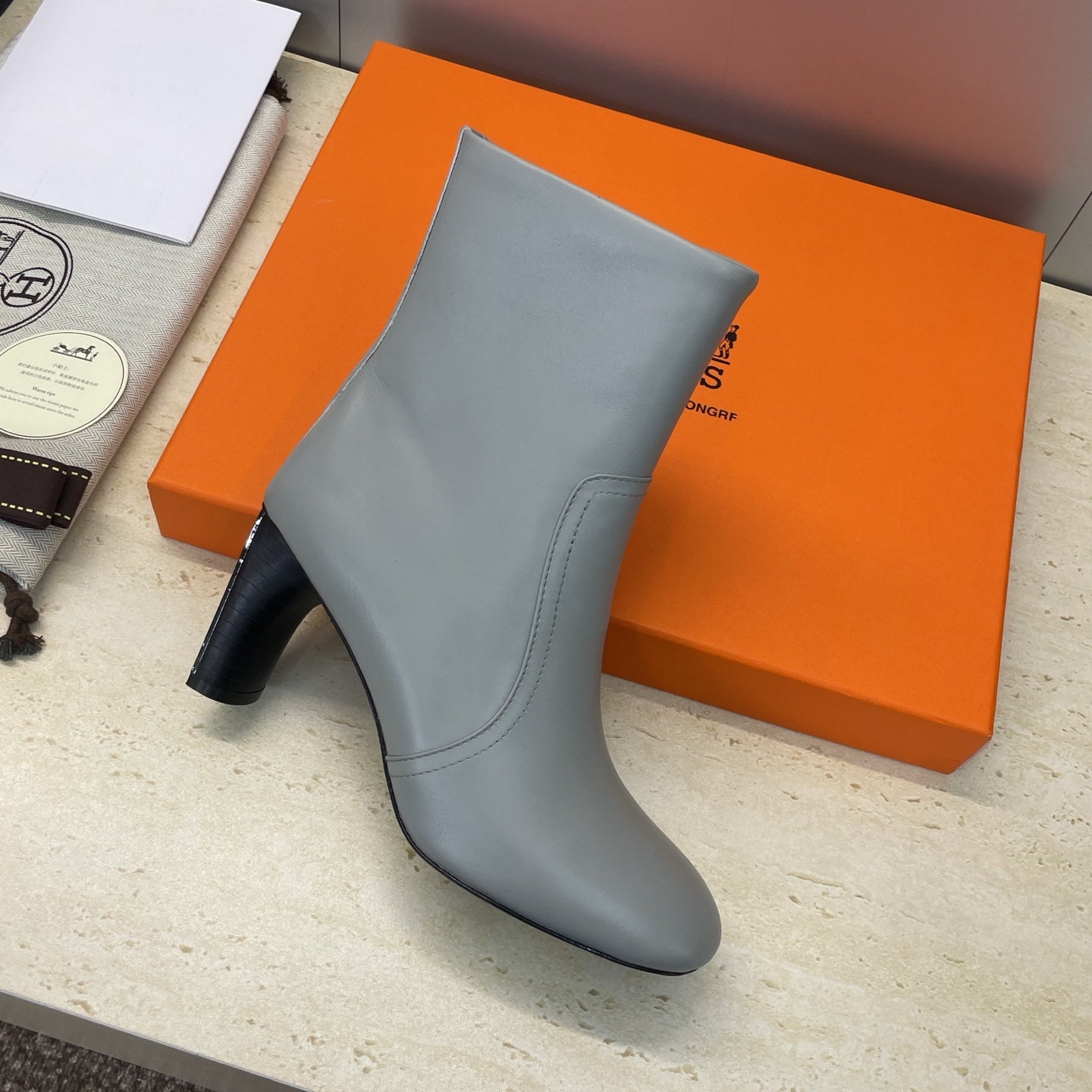 HM 26ss Lolita Chelsea Boots 80 Light Gray Calfskin 607088
