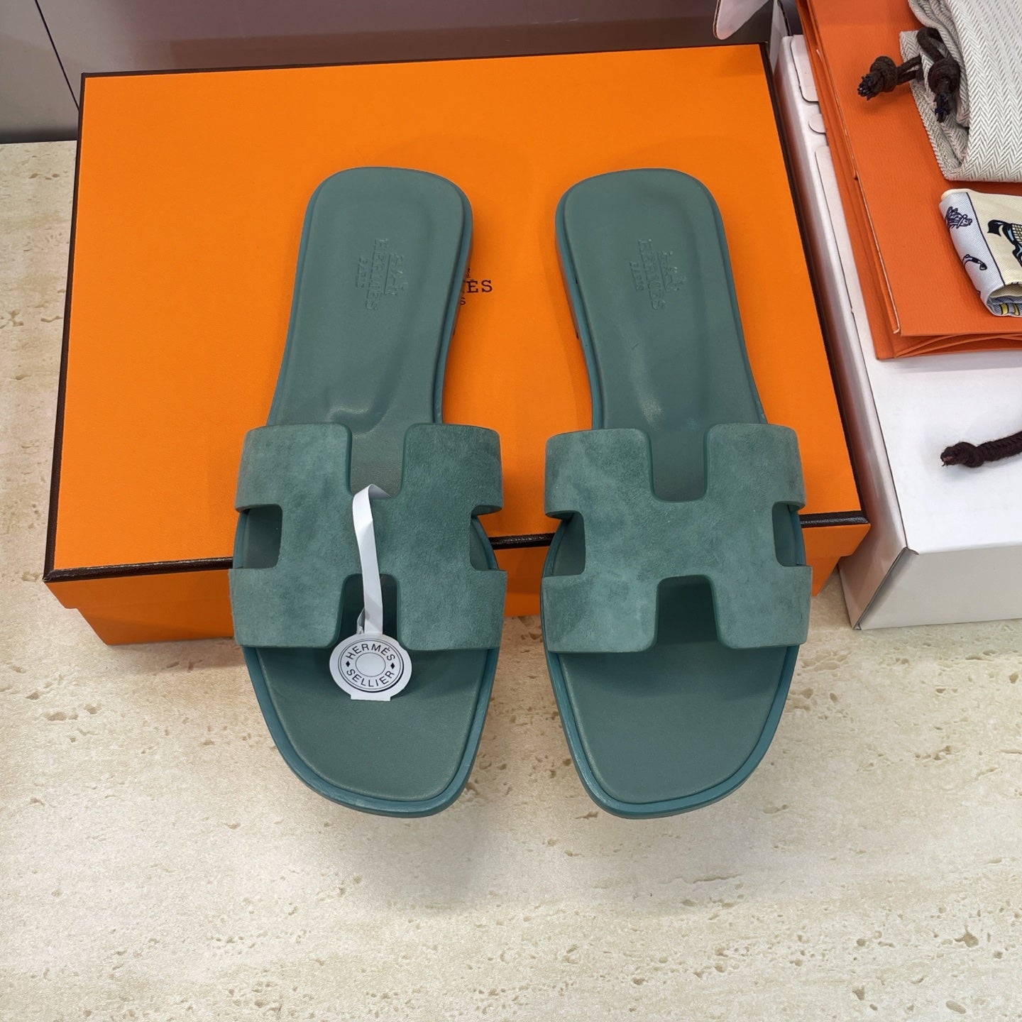 HM 26ss  Oran Sandals Moss Green Suede Cowhide 607203