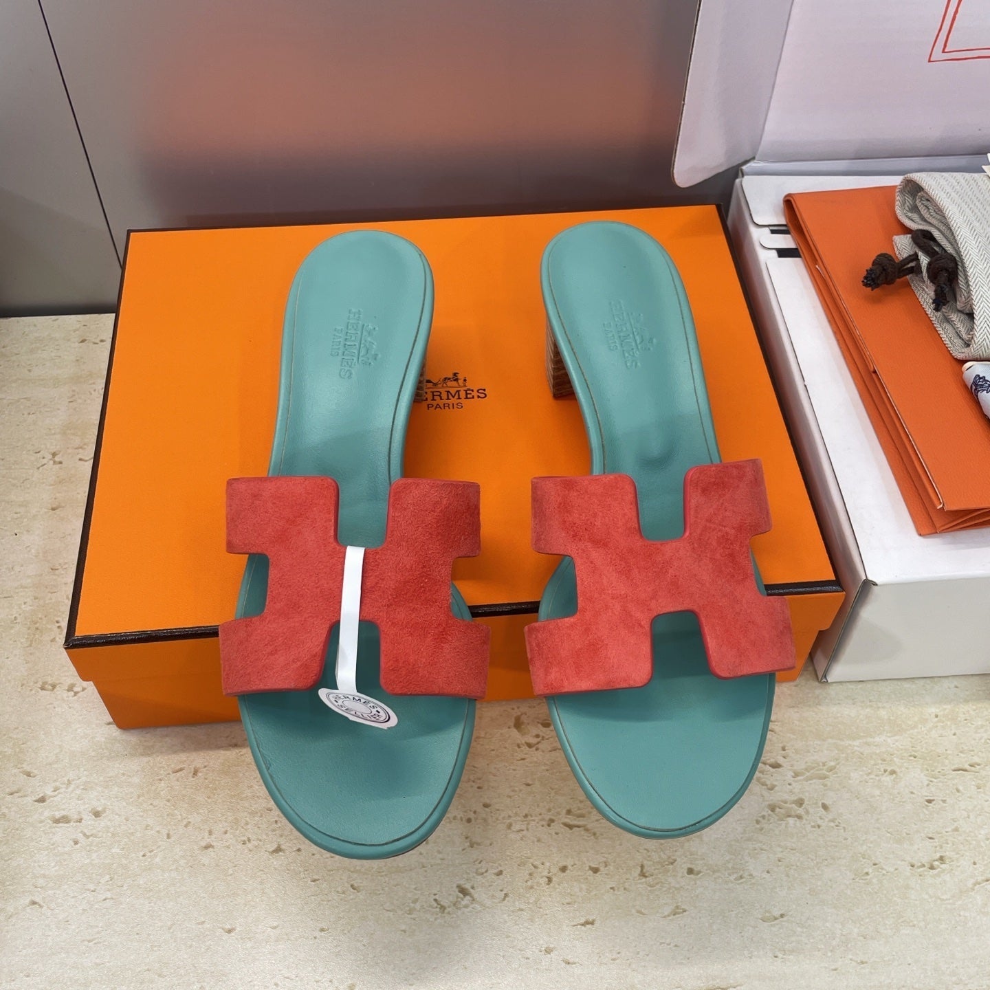HM 26ss  Oran Sandals 45 Turquoise Red Suede Cowhide 607212